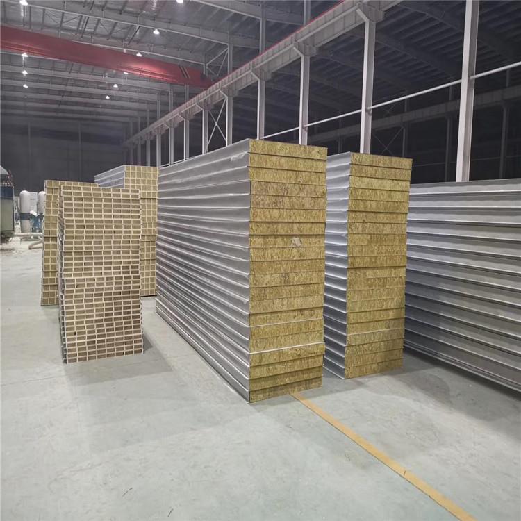 今日价格：河北承德小草绿彩钢瓦YX60-490型