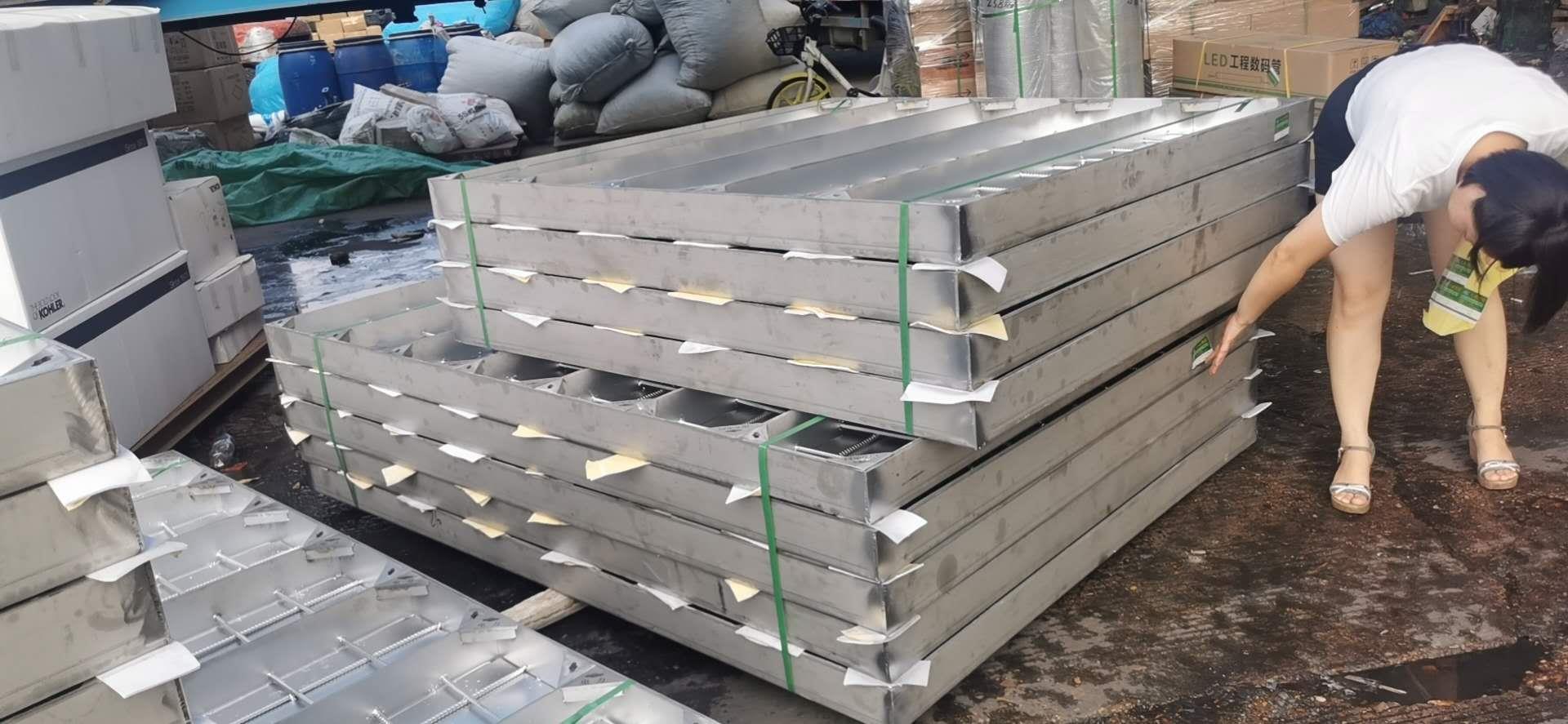 漯河不锈钢隐形井盖-园林市政井盖厂家定做